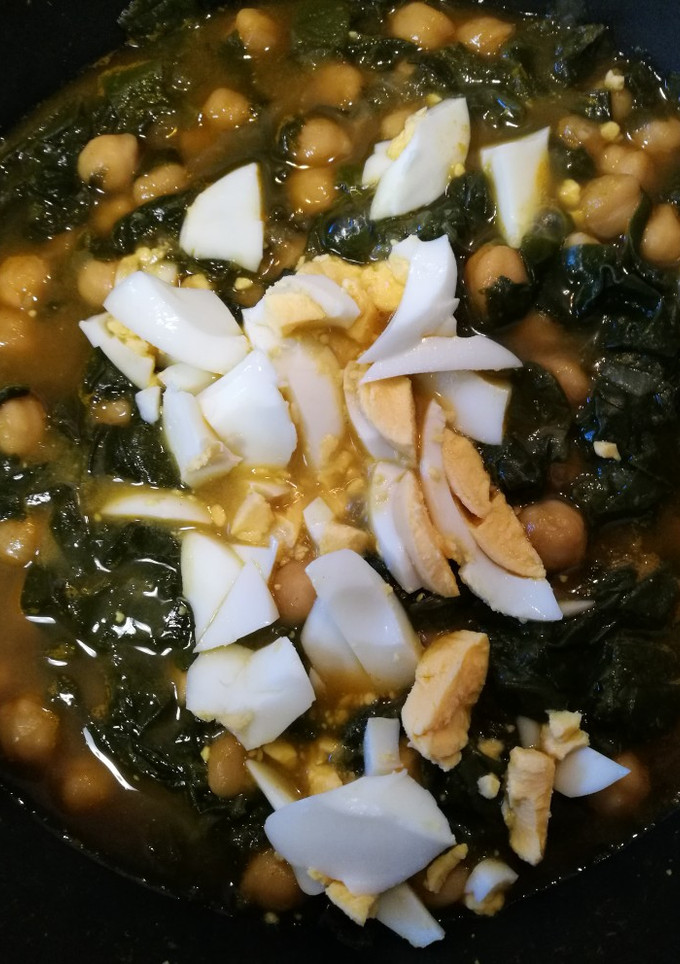 Una foto de Garbanzos con espinacas 🍲🥄