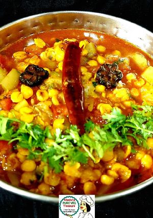 A picture of Lauki Chana Dal Sabzi - Bottle Gourd Chana Dal Sabzi.