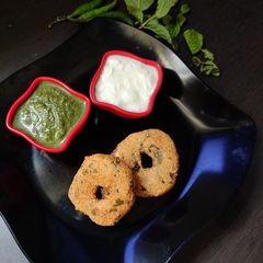 A picture of Mix daal savoury donuts.