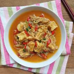 A picture of Tahu Enoki Saus Tiram.