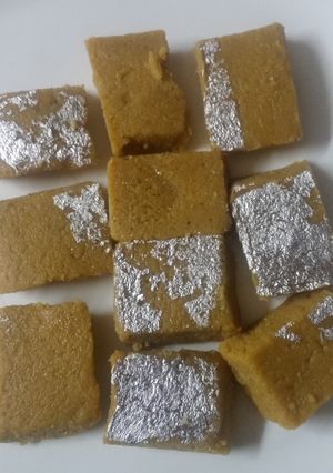 A picture of Fresh Coconut Khoya burfi.