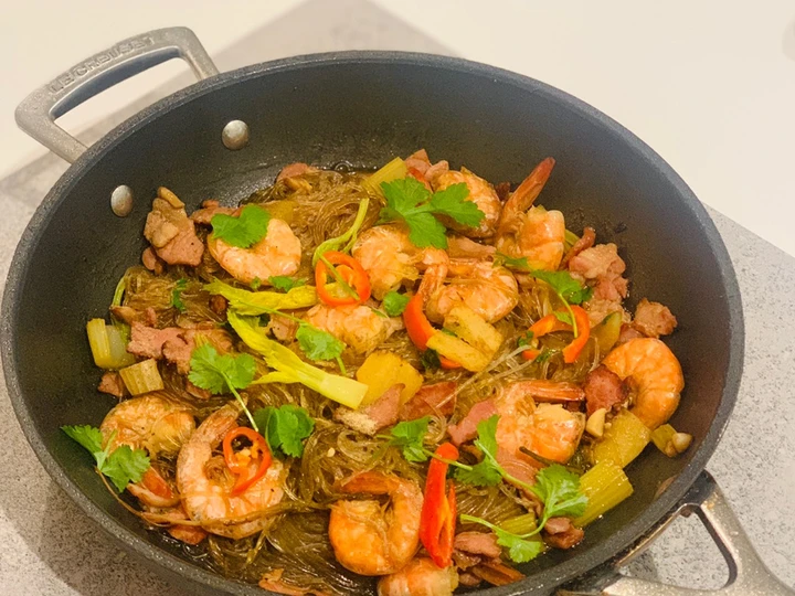 Easy Way Prepare Recipe Quick pan baked prawns &amp;amp; glass noodles that is Can Pamper Your Tongue, Really Delicious}