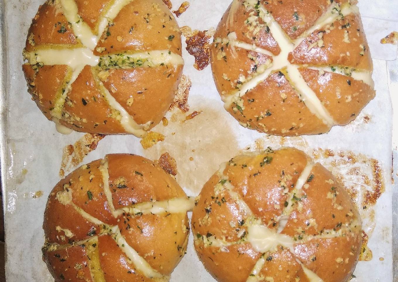 Korean Garlic Cheese Bread