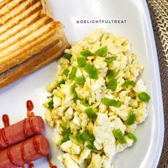 Easy Scrambled Egg A picture of Easy Scrambled Egg.