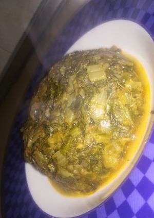 صورة لوصفة سبانخ بصلصه الطماطم