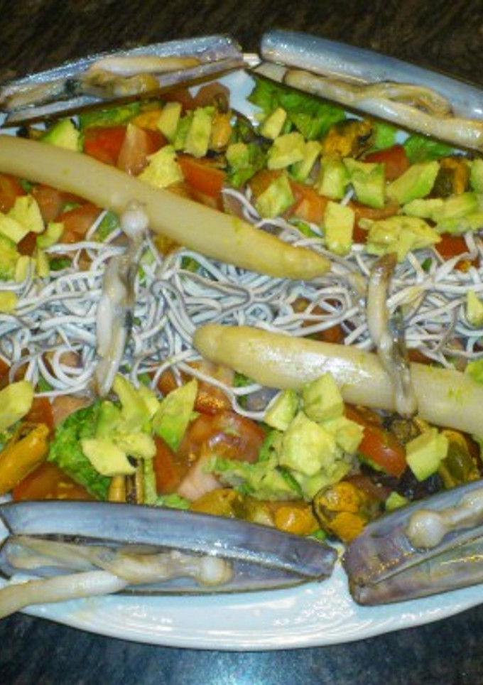 Una foto de Ensalada mar y tierra