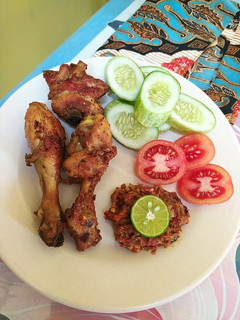 Foto resep Ayam Goreng Sambel Terasi Jeruk limau(Sunda)