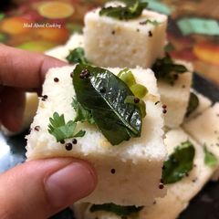 A picture of Rava or Sooji Ka Dhokla (Savory Steamed Cake With Semolina) – Healthy Breakfast.