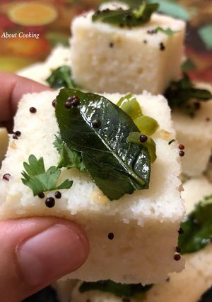 A picture of Rava or Sooji Ka Dhokla (Savory Steamed Cake With Semolina) – Healthy Breakfast.