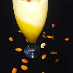 A picture of Mango Lassi.