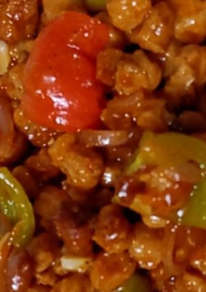 A picture of Soya chunks Manchurian.
