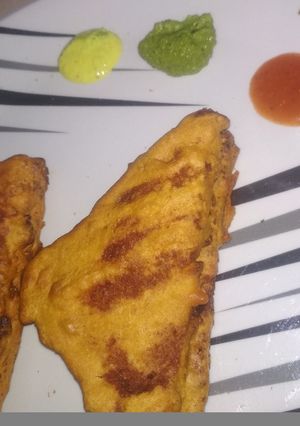 બ્રેડ પકોડા (bread pakoda Recipe in Gujarati) રેસીપી મુખ્ય ફોટો