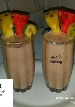 A picture of Pineapple, watermelons and banana smoothies by ful@rny"ss kitche.
