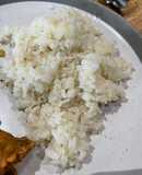 Garlic rice cooked with pressure cooker