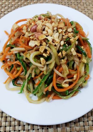 Hình của món Salad tam sắc.