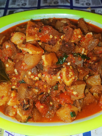 Anti Ribet, Bikin Oseng Kikil Mercon Yang Mudah