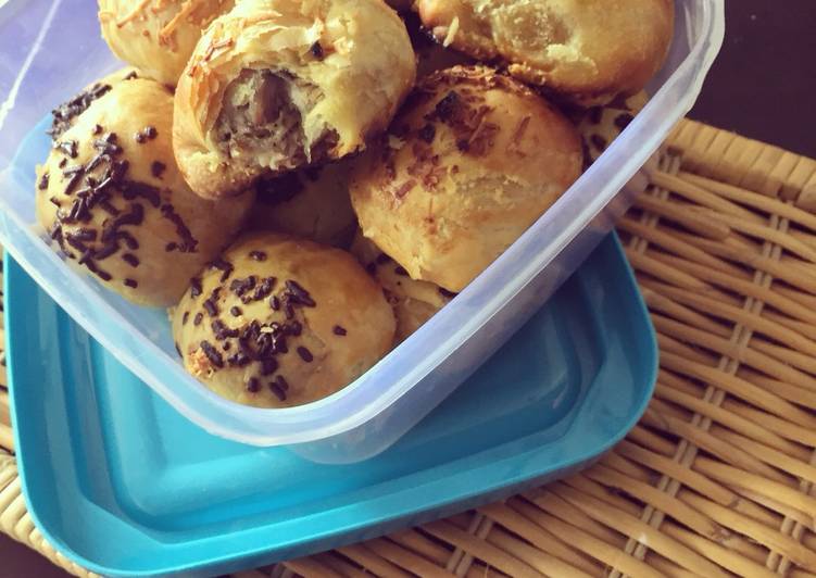 Resep: Bolen pisang coklat keju 🍫🧀 Yang Enak