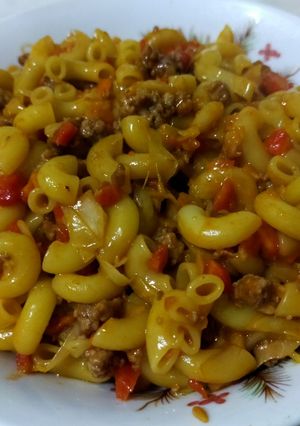 A picture of Qeema Marconi with Vegetables.