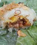 Xôi thịt gói lá sen