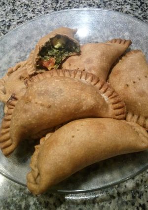 Una foto de Empanadas masa integral de espinaca, tomate y huevo 🇦🇷