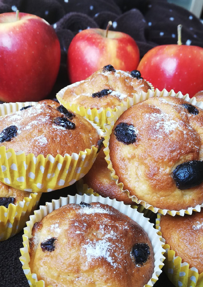 Una foto de Muffins de Manzanas y pasas