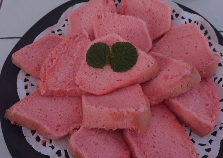 Strawbery Chiffon cake