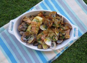 Foto de Lombos de pescada com amêijoas e bacon aromatizados com funcho