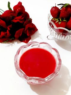 عکسی از دستور گاناش توت فرنگی 😋😍