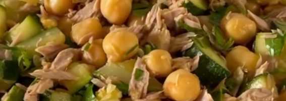 Salada de Grão com Curgete e Atum