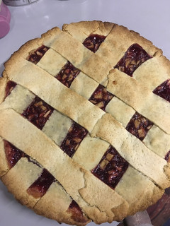 Una foto de Kuchen de mermelada y manzanas