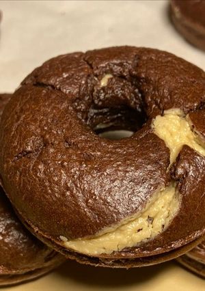 Una foto de Donut de chocolate y crema de cacahuete