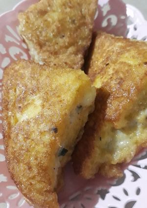 A picture of Triangle sandwich #fiveingredients #cookpad.