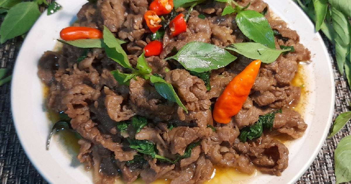 Resep Thai Beef Basil Oleh Lionie Adi - Cookpad