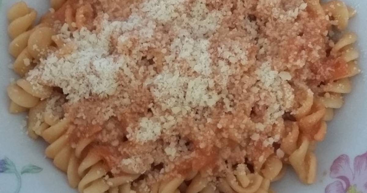 Fideos rápidos con salsa de tomate y crema Receta de Mel ?- Cookpad