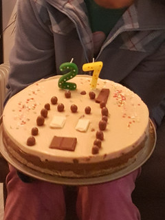 Una foto de Tarta de tres chocolates