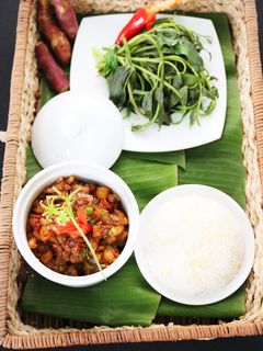Hình của món Kho Quẹt Tóp Mỡ.