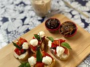 Una foto de tapas con queso