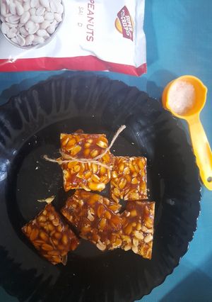 A picture of Salted peanut brittle.