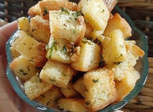 Foto resep Simple Garlic Croutons
