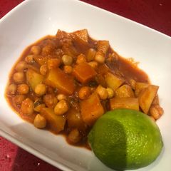 A picture of Chickpea & Potatoe Chaat.