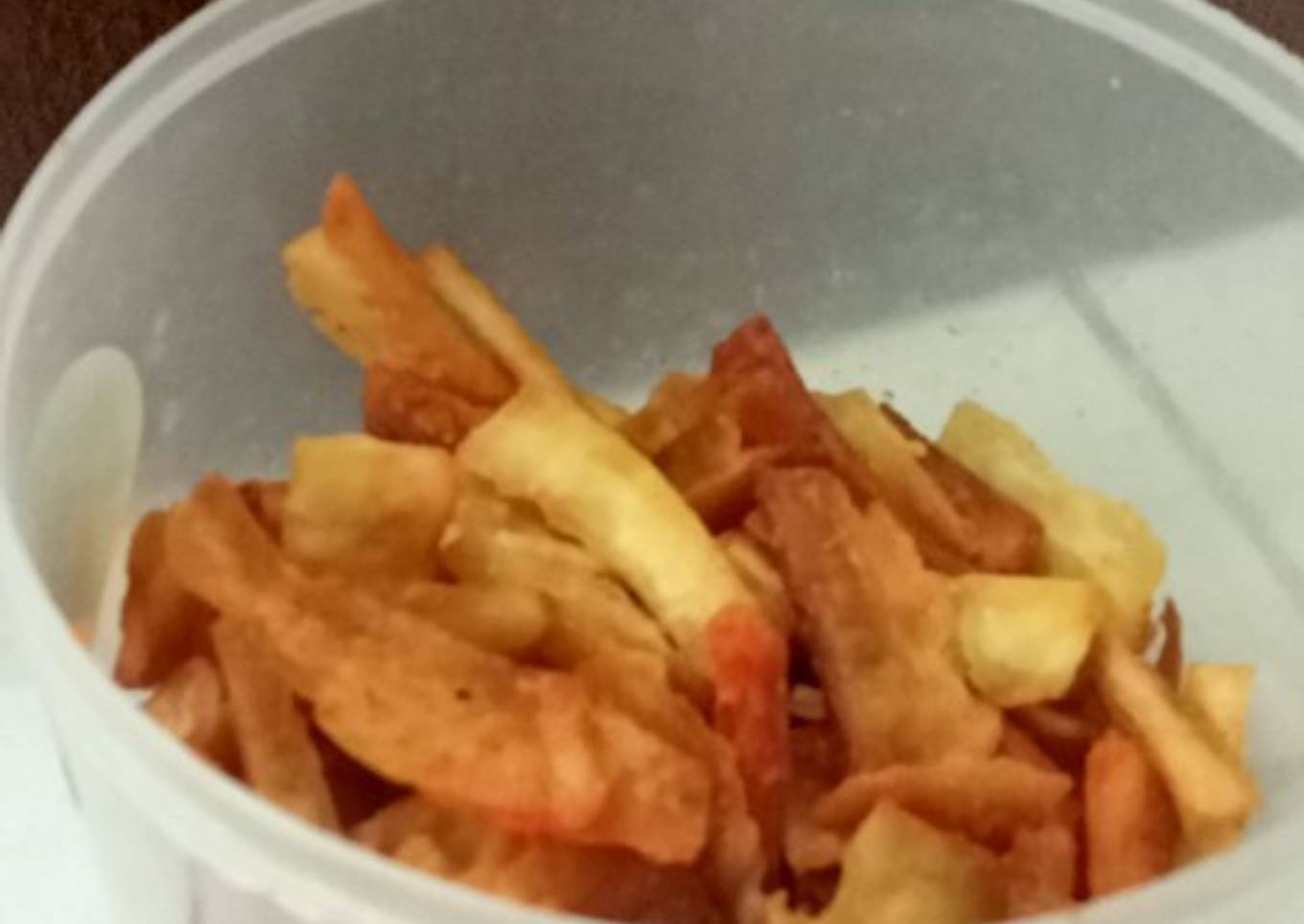 Lantak keju (singkong goreng di beri bumbu keju)