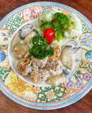 SP.0864 - Gà Viên Nấu Kem Nấm Súp Lơ