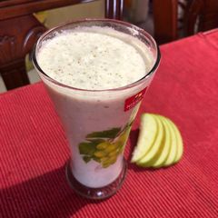 Green Apple Oats Smoothie A picture of Green Apple Oats Smoothie.