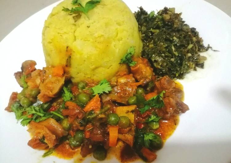 Simple Way to Prepare Perfect Mashed tumeric potatoe with meat stew