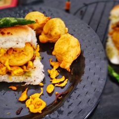 Vada pav A picture of Vada pav.
