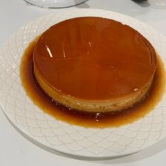 A picture of Flan.