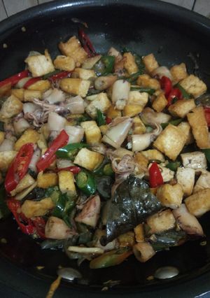 Foto resep Tumis cumi tahu
