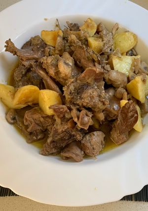Una foto de Conejo campero al estilo de pueblo