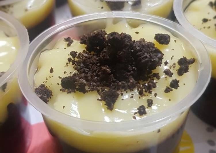 Puding coklat dan vla vanila oreo