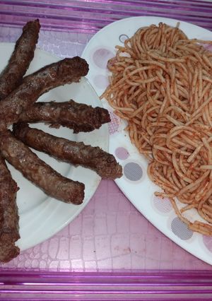 صورة لوصفة اكلتنا اليوم سجق بلدي مع مكرونه اسباجتي